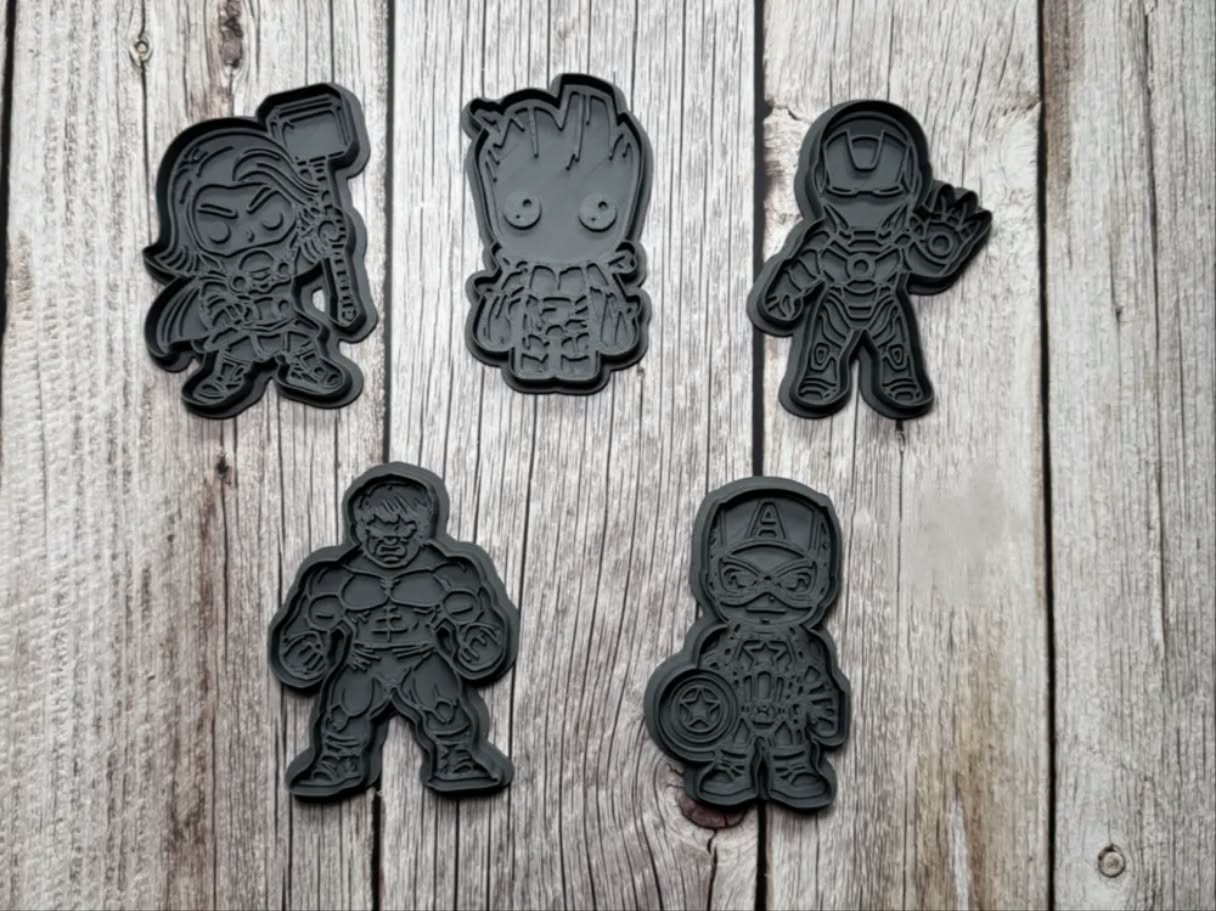 Sada 5 ks vykrajovátek na sušenky avenger